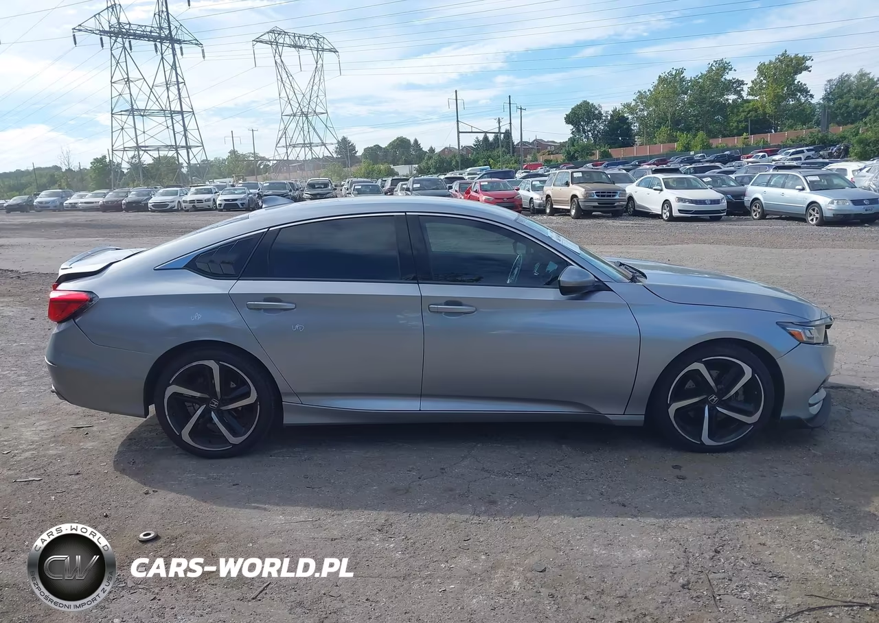 2018 Honda Accord Sport VIN:1HGCV1F38JA028552 - 14