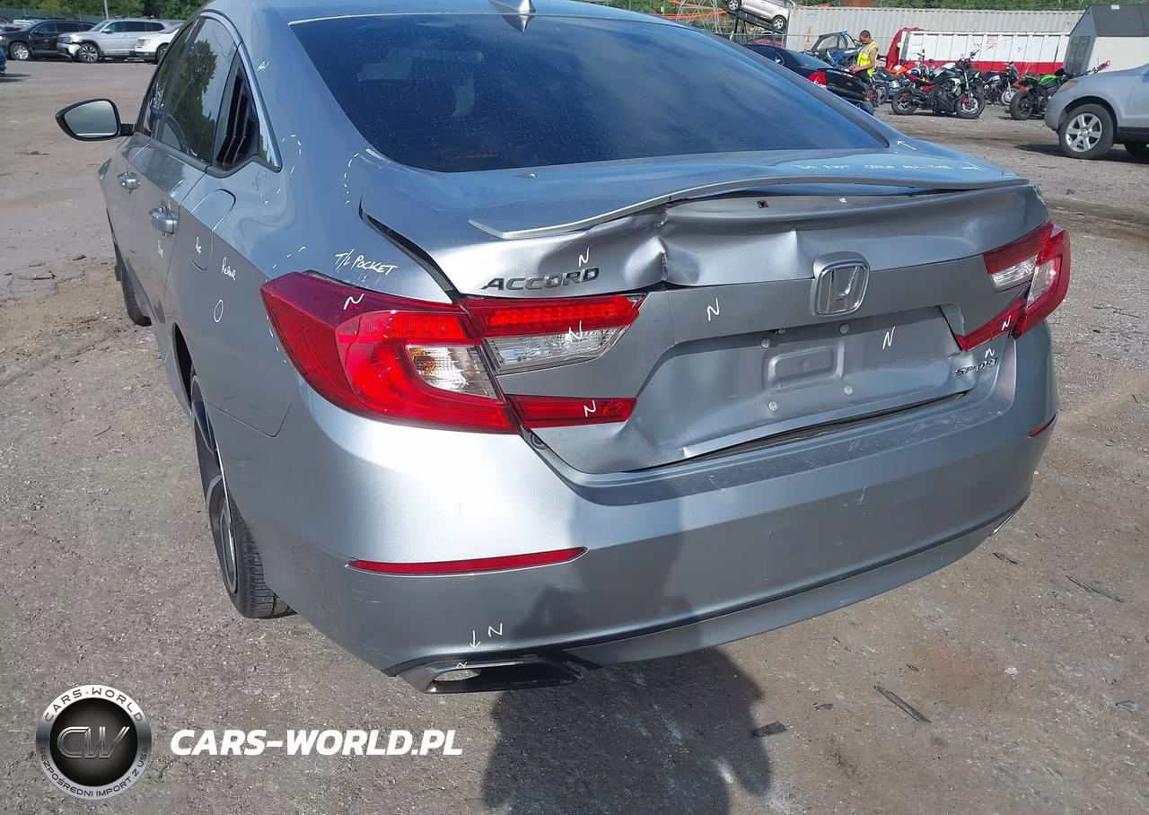 2018 Honda Accord Sport VIN:1HGCV1F38JA028552 - 18