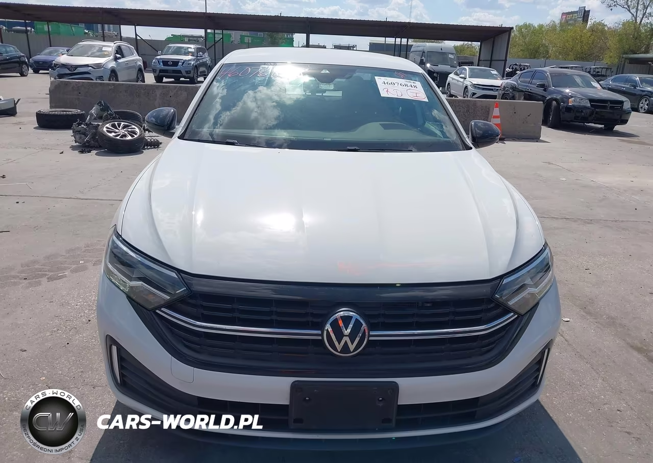 2023 Volkswagen Jetta 1.5T Sport VIN:3VWBM7BUXPM004616 - 13