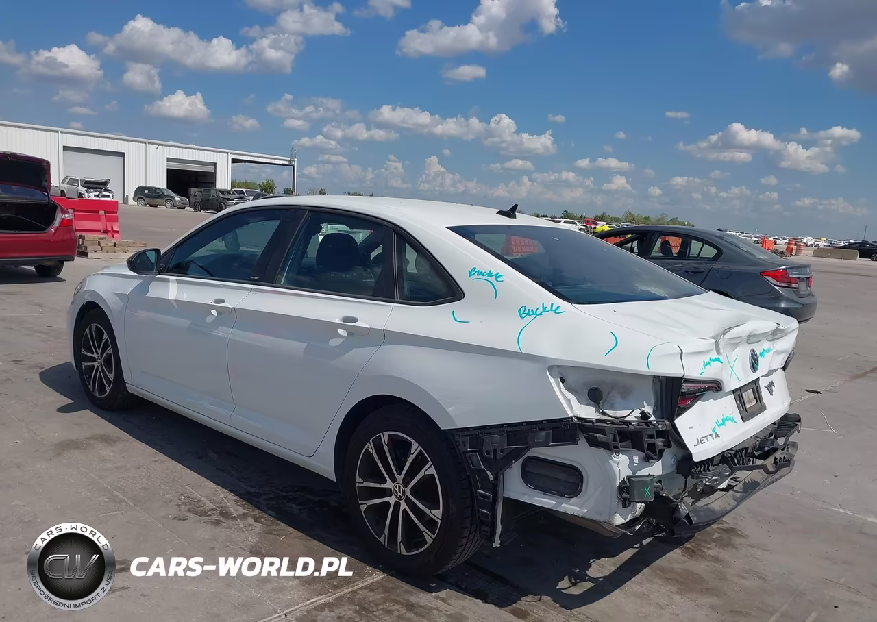 2023 Volkswagen Jetta 1.5T Sport VIN:3VWBM7BUXPM004616 - 3