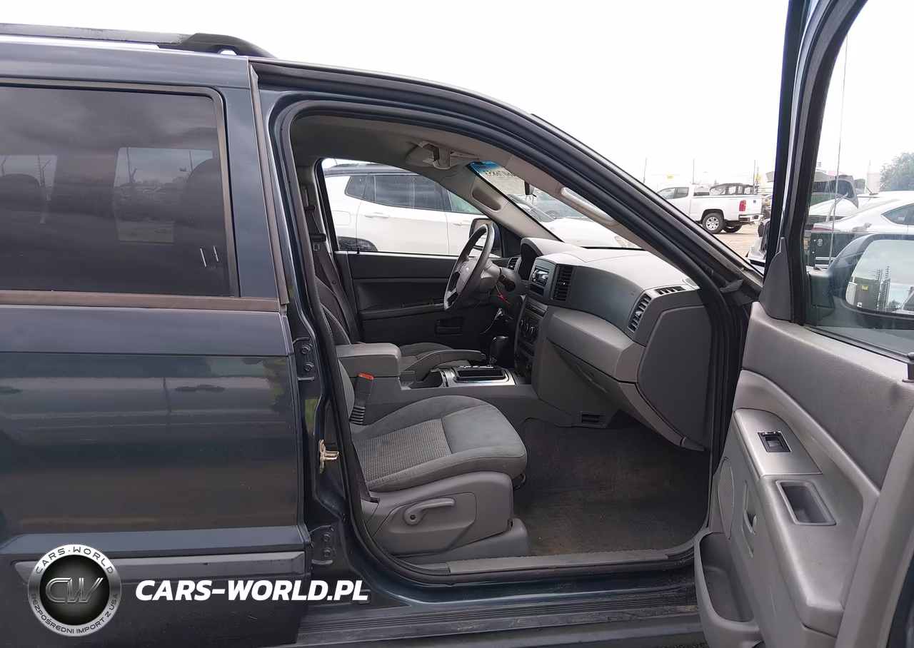 2007 Jeep Grand Cherokee Laredo VIN:1J8GR48K77C531814 - 5