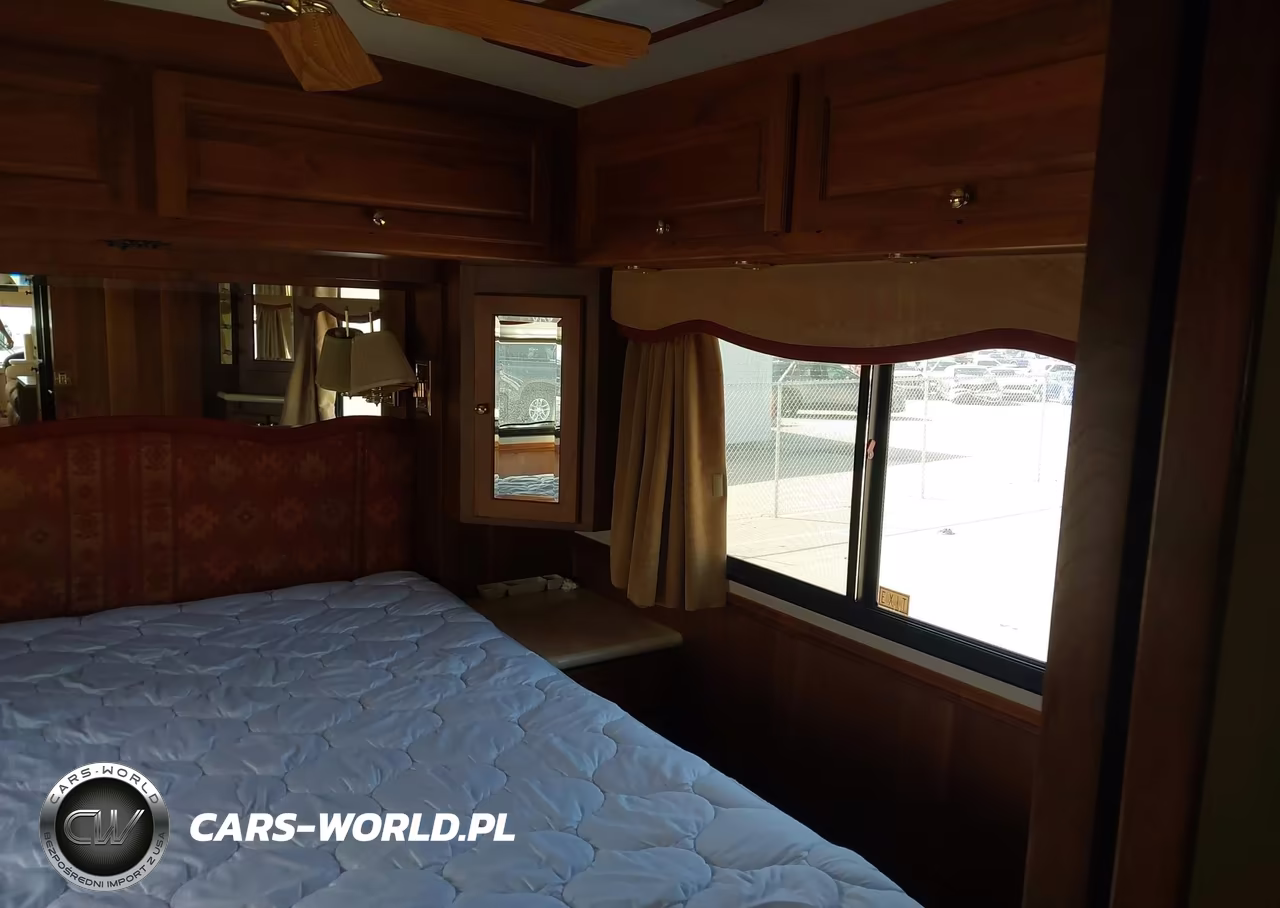 2000 Foretravel U320 VIN:1F98D5400YN054107 - 12