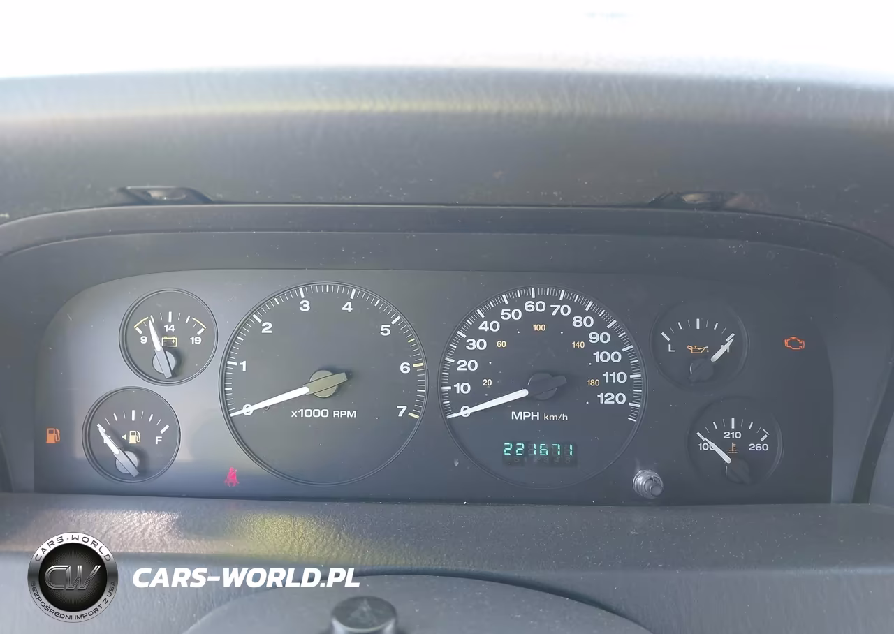2002 Jeep Grand Cherokee Laredo VIN:1J4GW48S42C285422 - 7