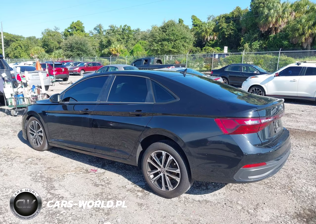 2025 Volkswagen Jetta 1.5T Sport VIN:3VWBX7BU5SM099120 - 3