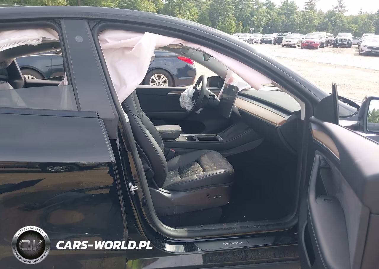 2023 Tesla Model Y Performance Dual Motor All-Wheel Drive VIN:7SAYGDEF0PF600986 - 5