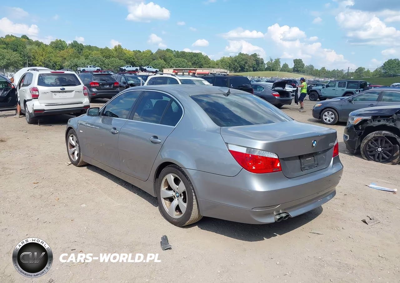 2007 BMW 530I VIN:WBANE73557CM49056 - 3