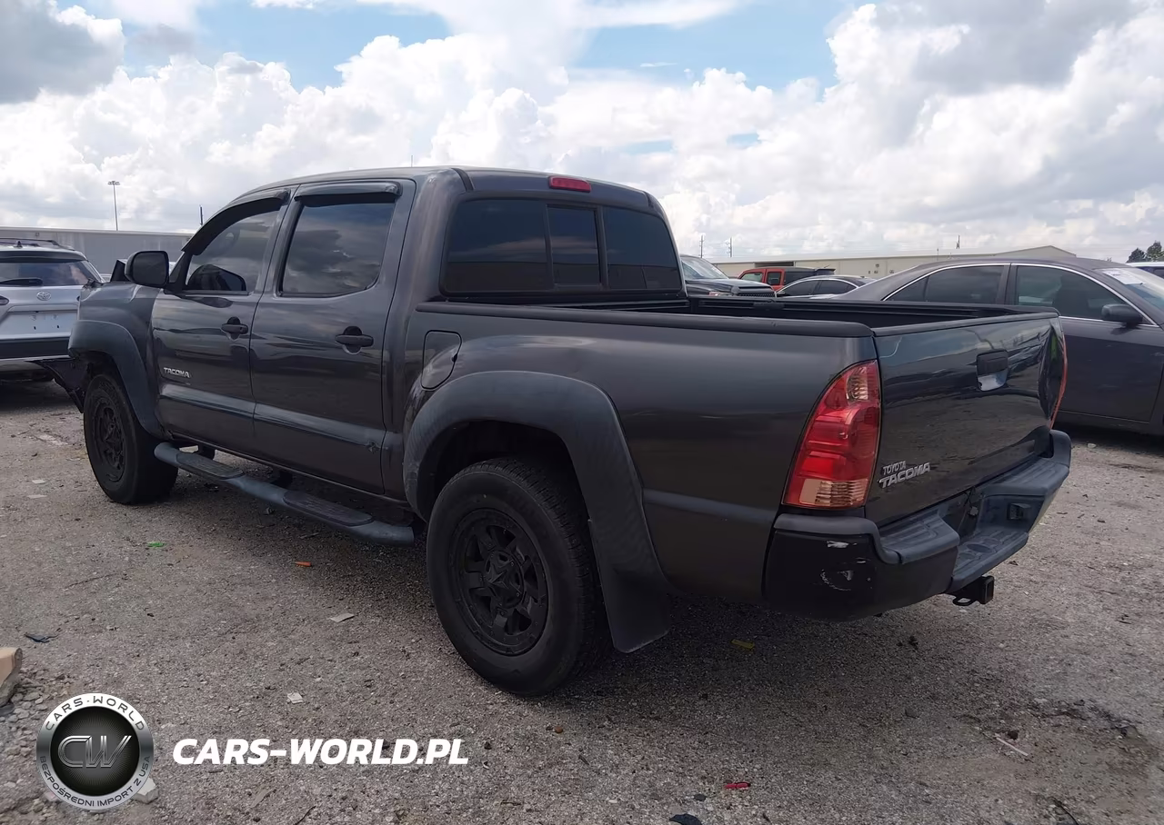2015 Toyota Tacoma VIN:5TFJX4CN6FX057091 - 3