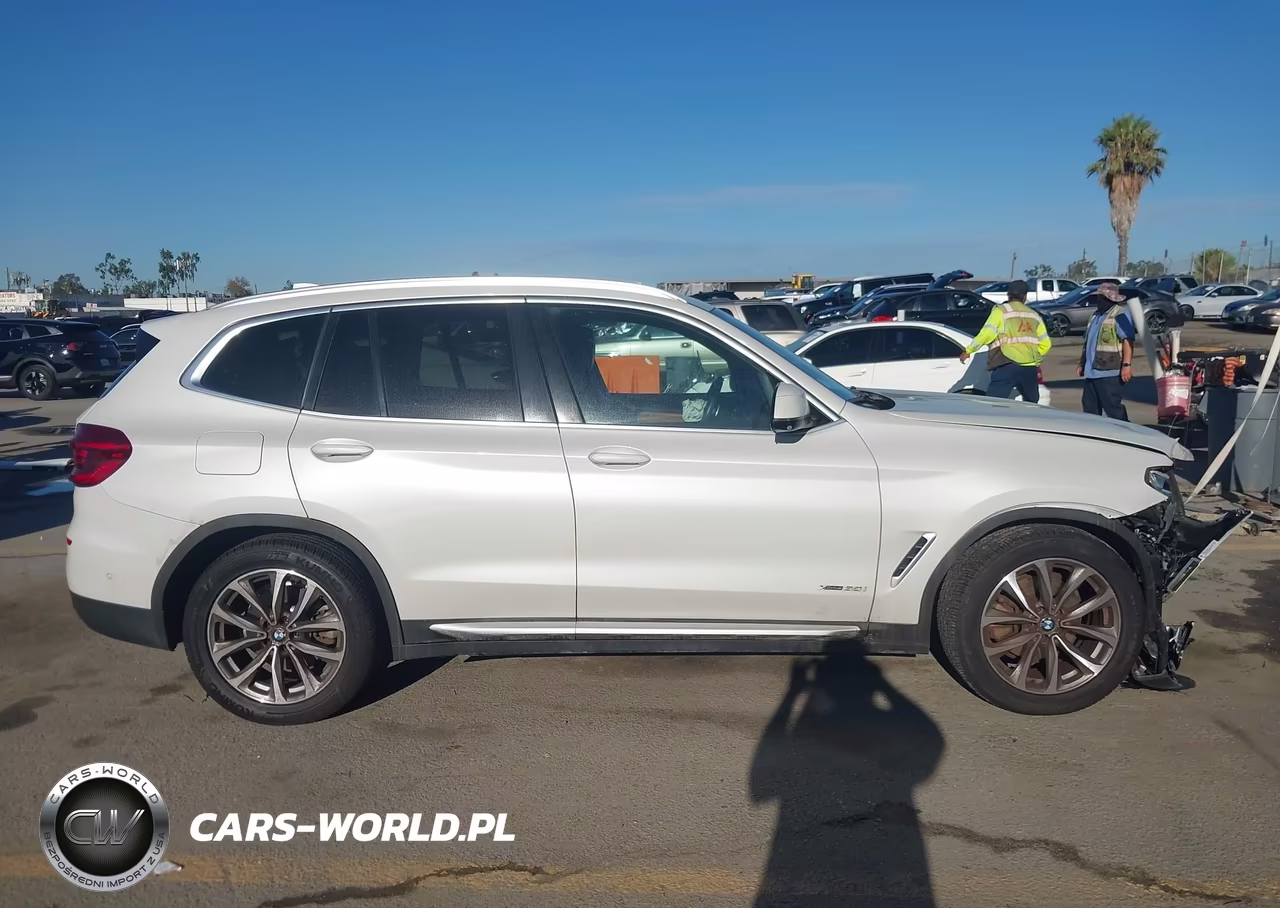 2018 BMW X3 xDrive30I VIN:5UXTR9C51JLC75635 - 15