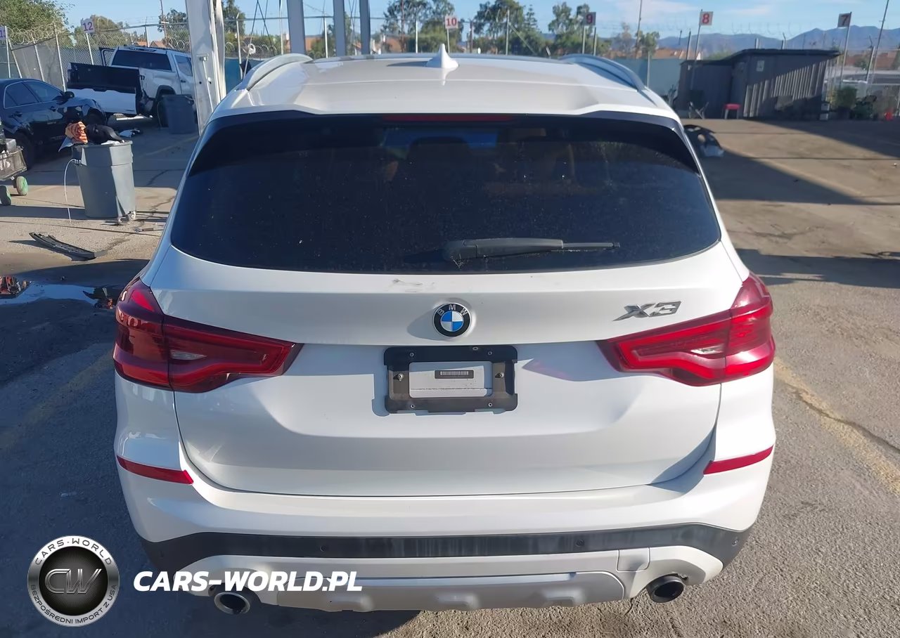 2018 BMW X3 xDrive30I VIN:5UXTR9C51JLC75635 - 18