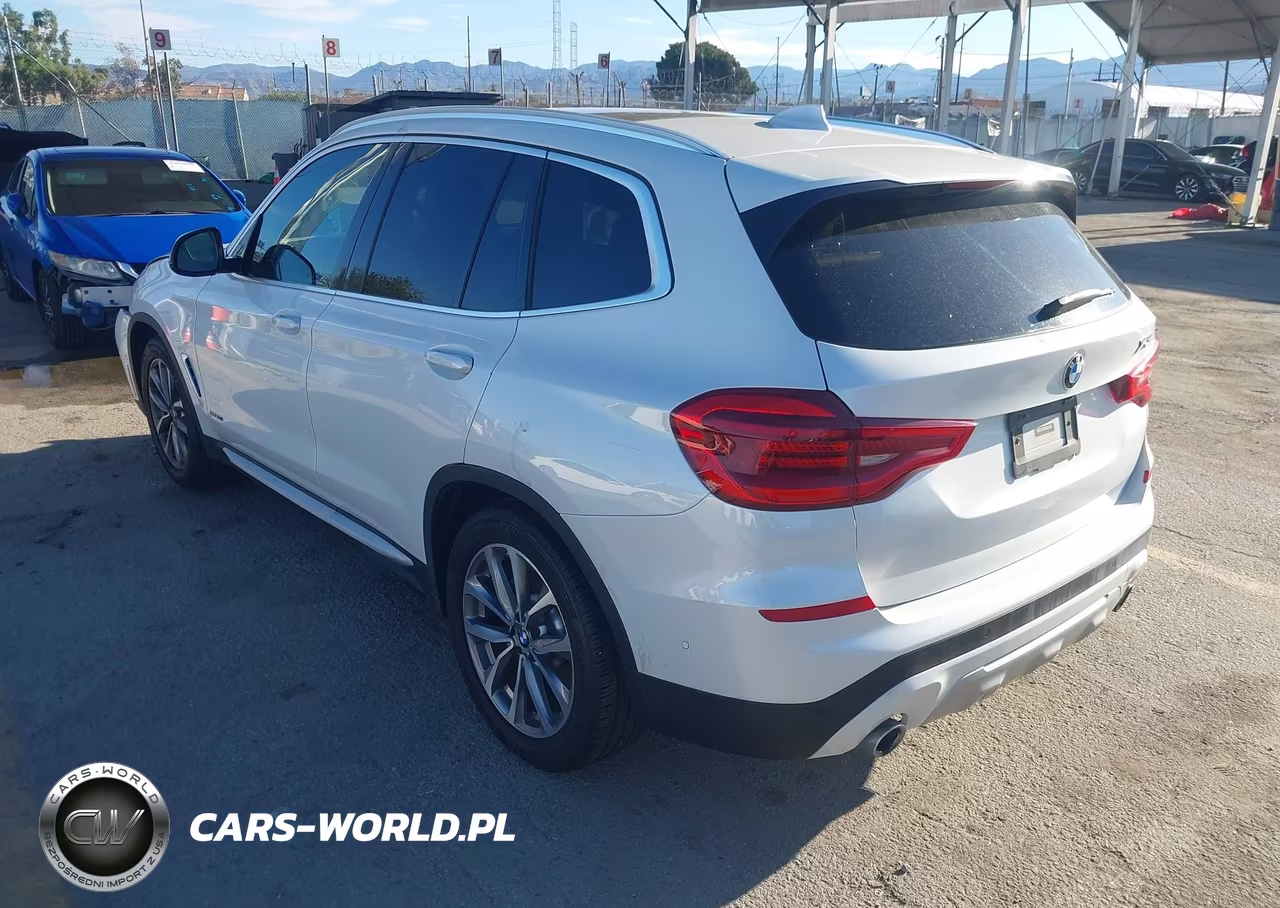 2018 BMW X3 xDrive30I VIN:5UXTR9C51JLC75635 - 3