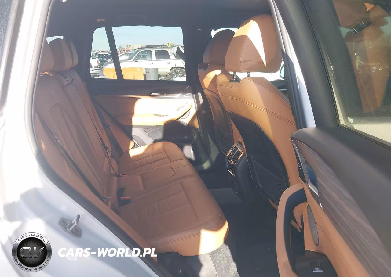 2018 BMW X3 xDrive30I VIN:5UXTR9C51JLC75635 - 8