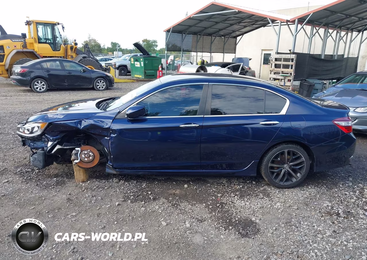 2017 Honda Accord Sport VIN:1HGCR2F55HA012198 - 15