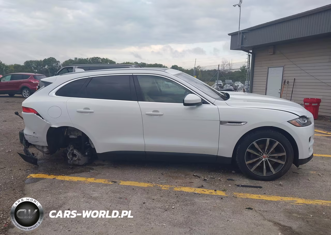 2018 Jaguar F-Pace 25T Prestige VIN:SADCK2FX7JA283293 - 13