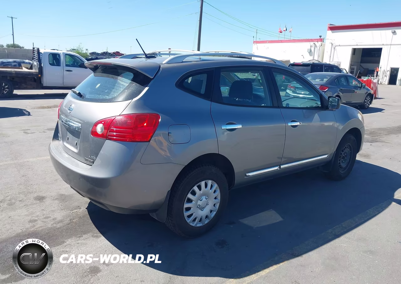 2014 Nissan Rogue Select S VIN:JN8AS5MV3EW706941 - 4