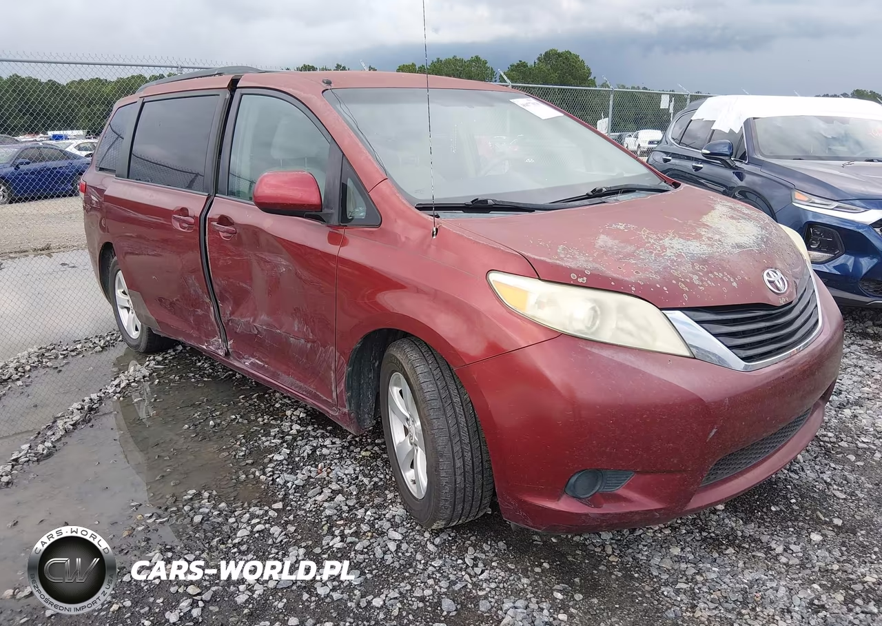 2011 Toyota Sienna Le V6