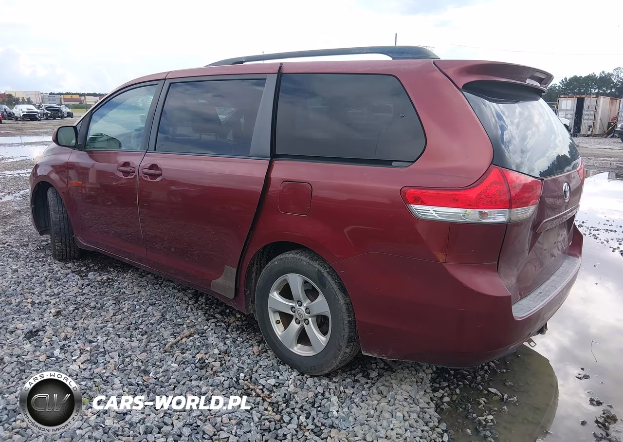 2011 Toyota Sienna Le V6 VIN:5TDKK3DC9BS037850 - 3