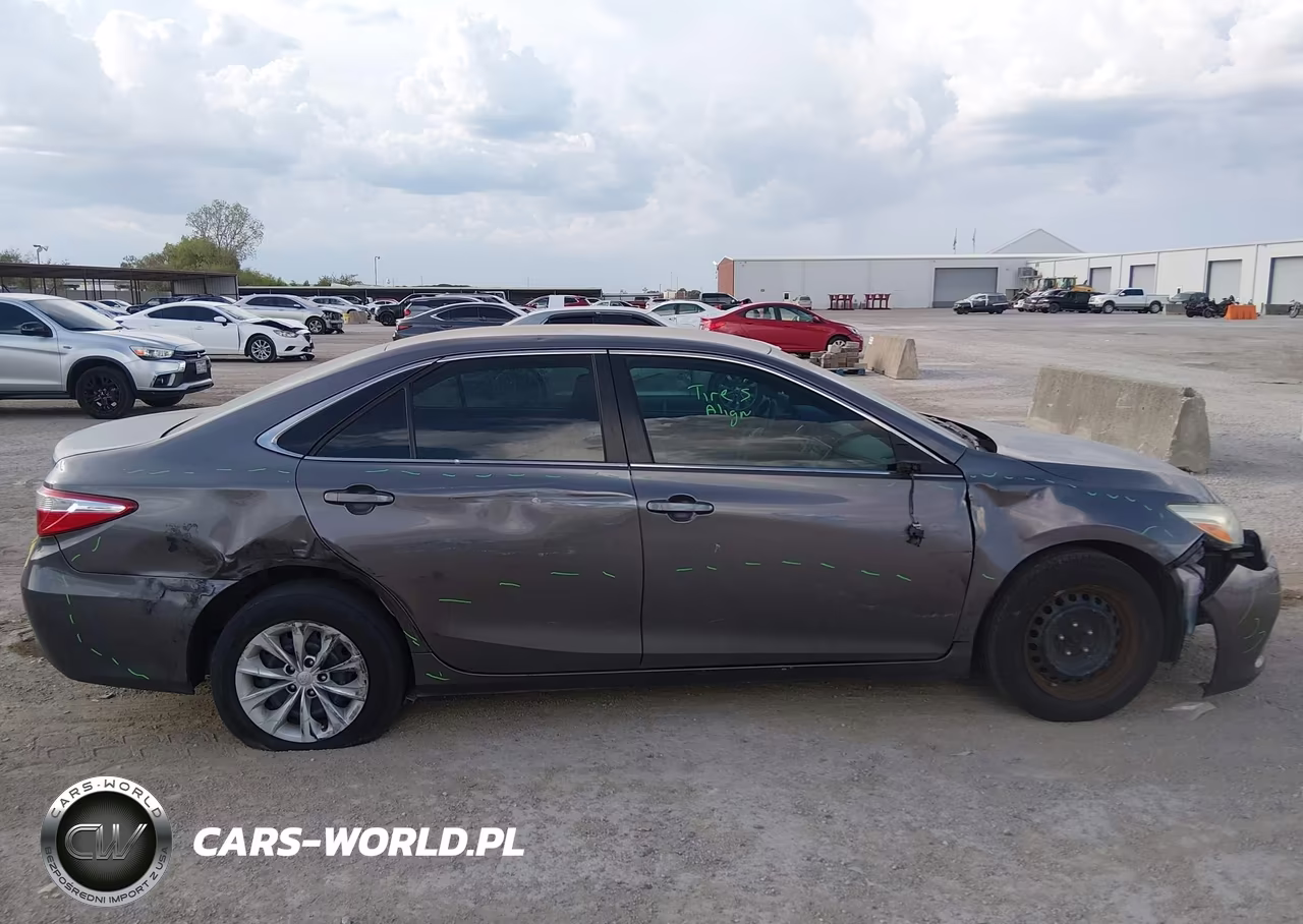 2015 Toyota Camry Le VIN:4T4BF1FK7FR499954 - 13
