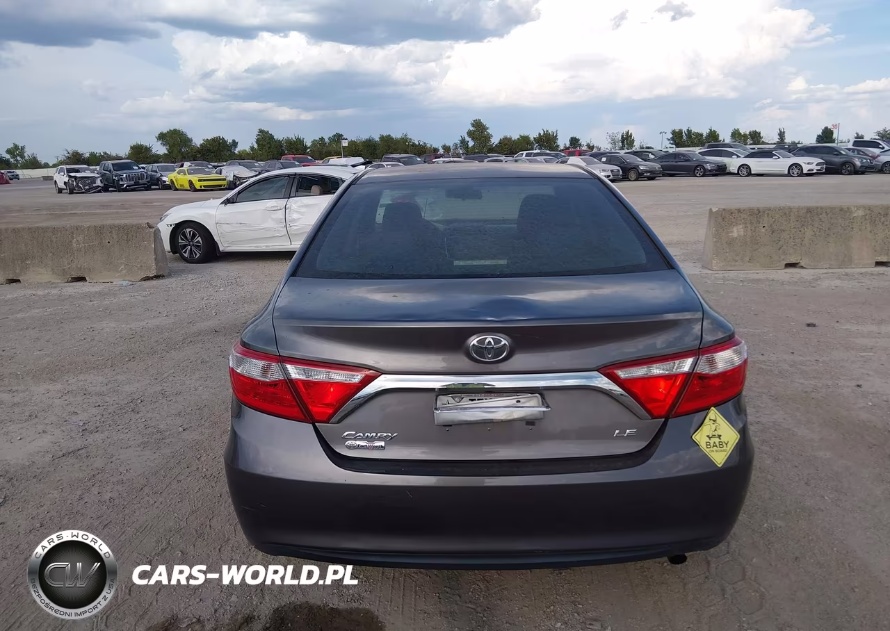 2015 Toyota Camry Le VIN:4T4BF1FK7FR499954 - 16