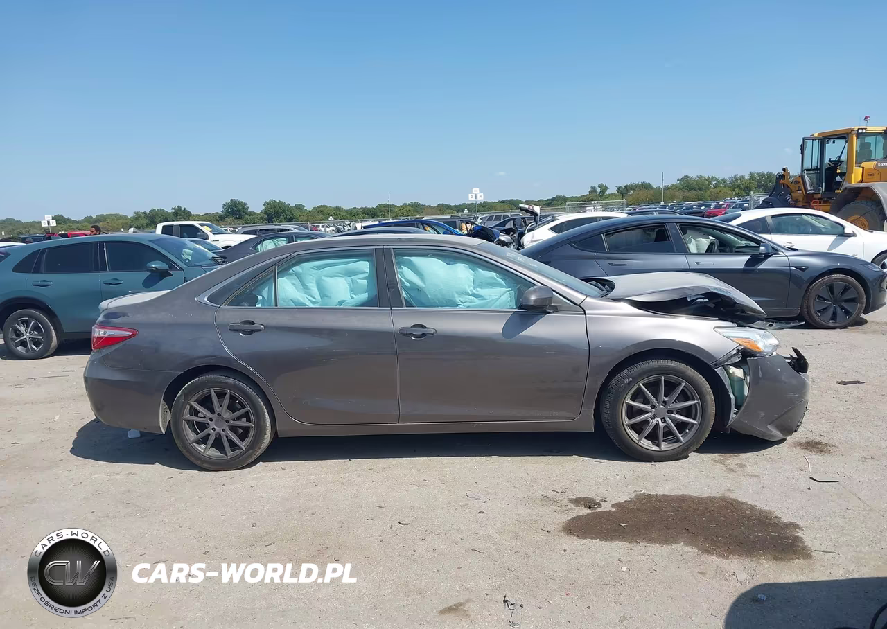2015 Toyota Camry Se VIN:4T1BF1FK7FU877751 - 13