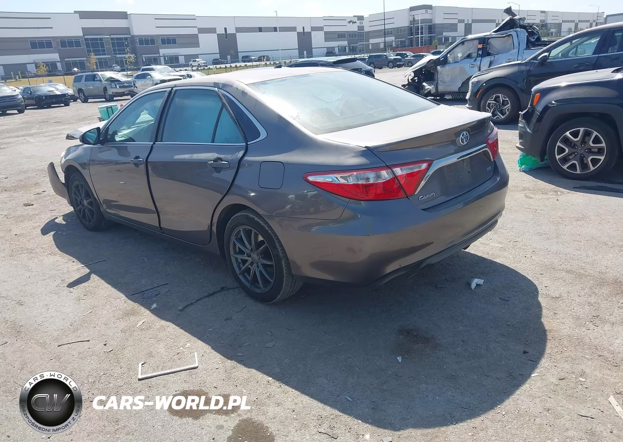 2015 Toyota Camry Se VIN:4T1BF1FK7FU877751 - 3