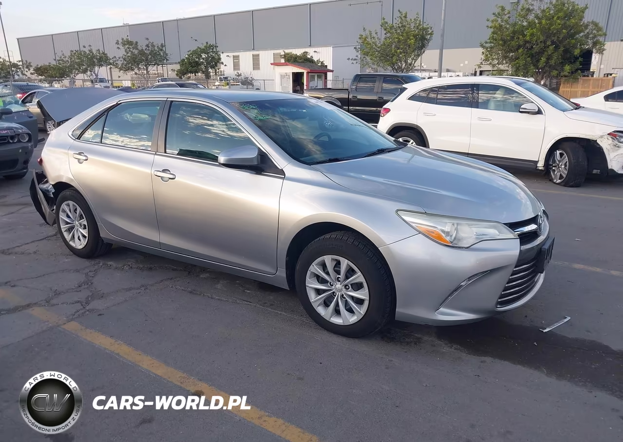 2015 Toyota Camry Le VIN:4T4BF1FK9FR479561 - 1