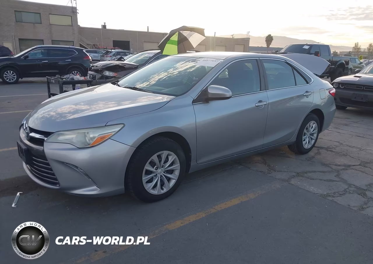 2015 Toyota Camry Le VIN:4T4BF1FK9FR479561 - 2