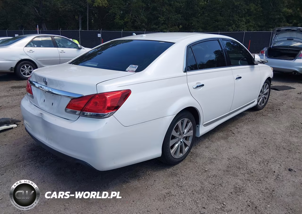 2011 Toyota Avalon Limited VIN:4T1BK3DBXBU373070 - 4