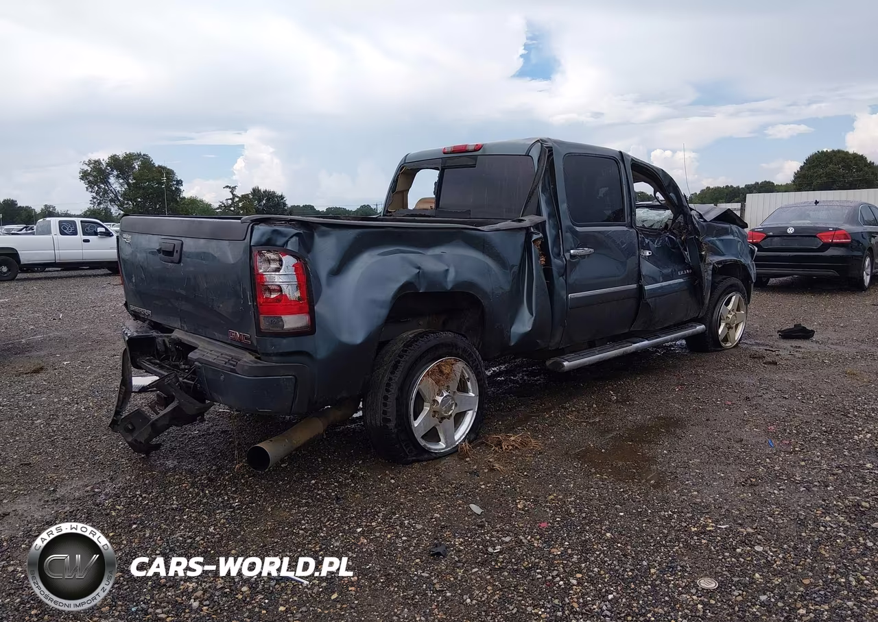 2011 GMC Sierra 2500Hd Denali VIN:1GT115C88BF212581 - 4