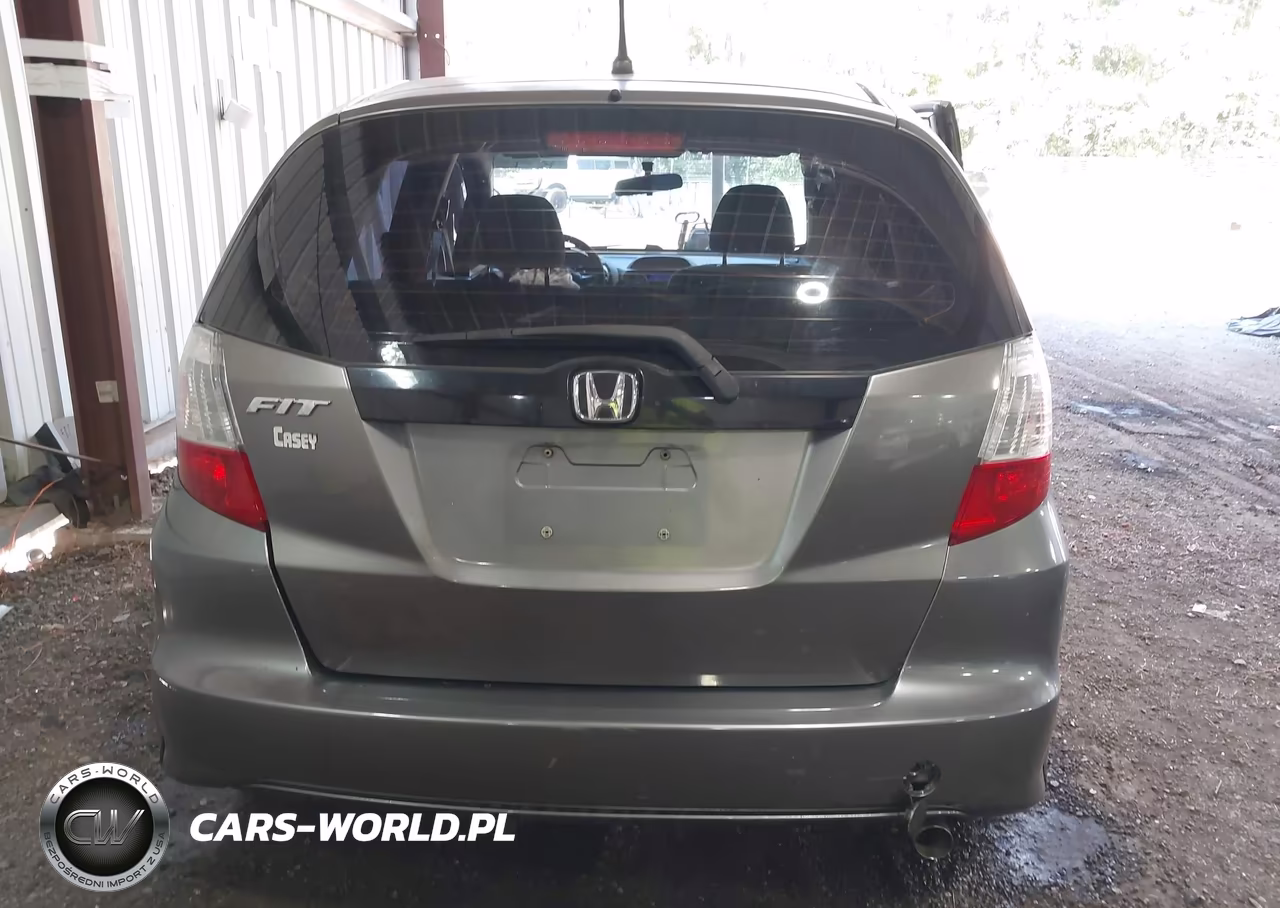 2013 Honda Fit VIN:JHMGE8H30DC051899 - 16