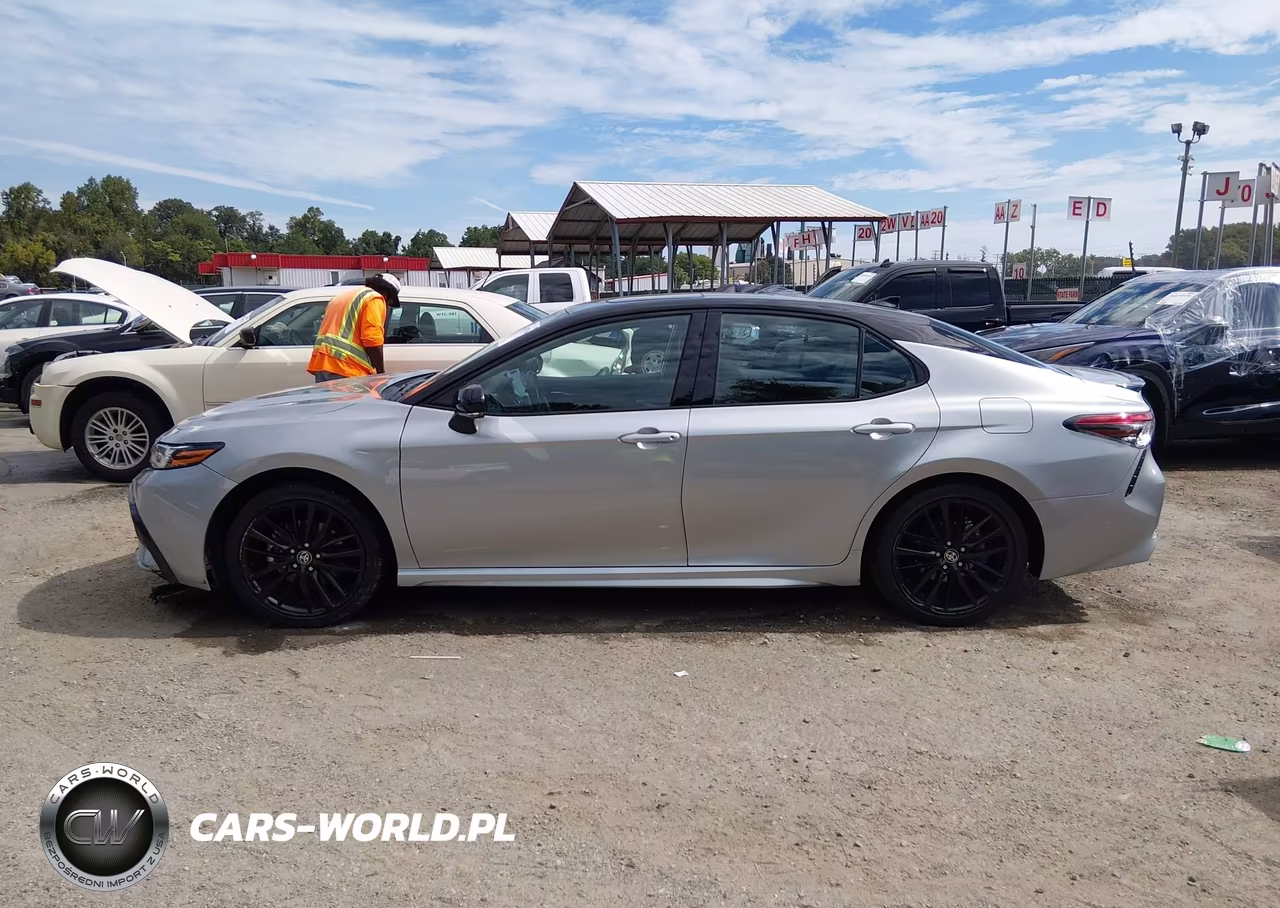 2022 Toyota Camry Xse Hybrid VIN:4T1K31AK6NU043792 - 15