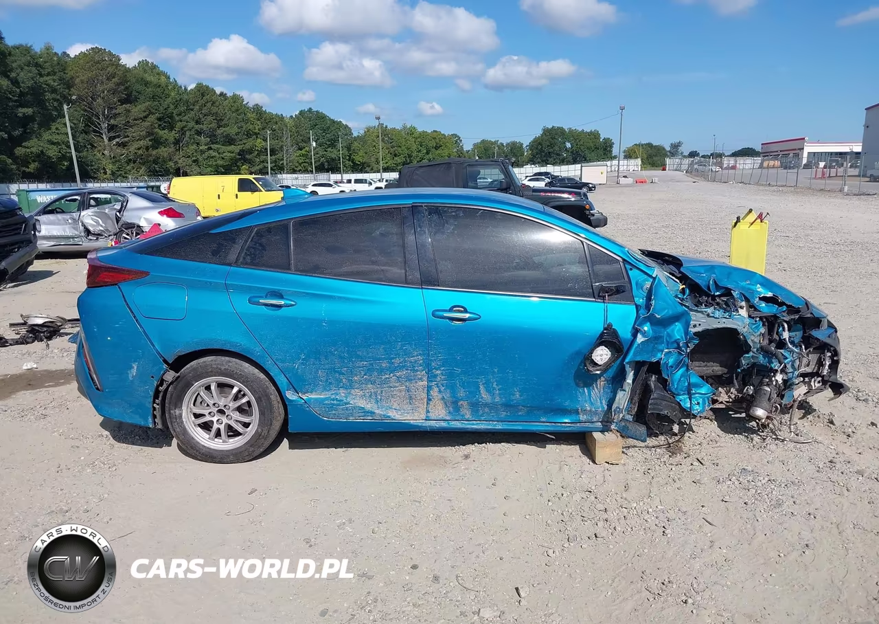 2020 Toyota Prius Prime Limited VIN:JTDKARFPXL3136556 - 14