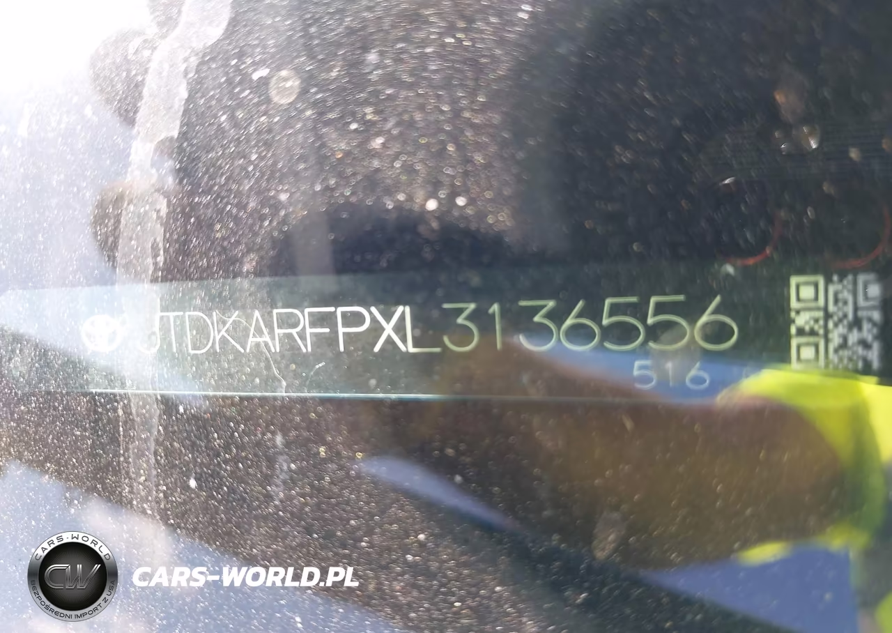 2020 Toyota Prius Prime Limited VIN:JTDKARFPXL3136556 - 18