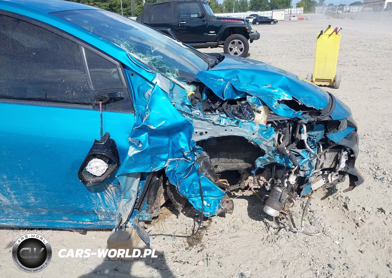 2020 Toyota Prius Prime Limited VIN:JTDKARFPXL3136556 - 22