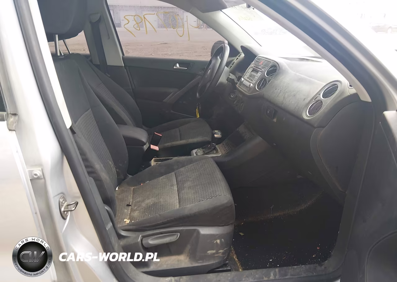 2010 Volkswagen Tiguan S VIN:WVGAV7AX9AW001023 - 5