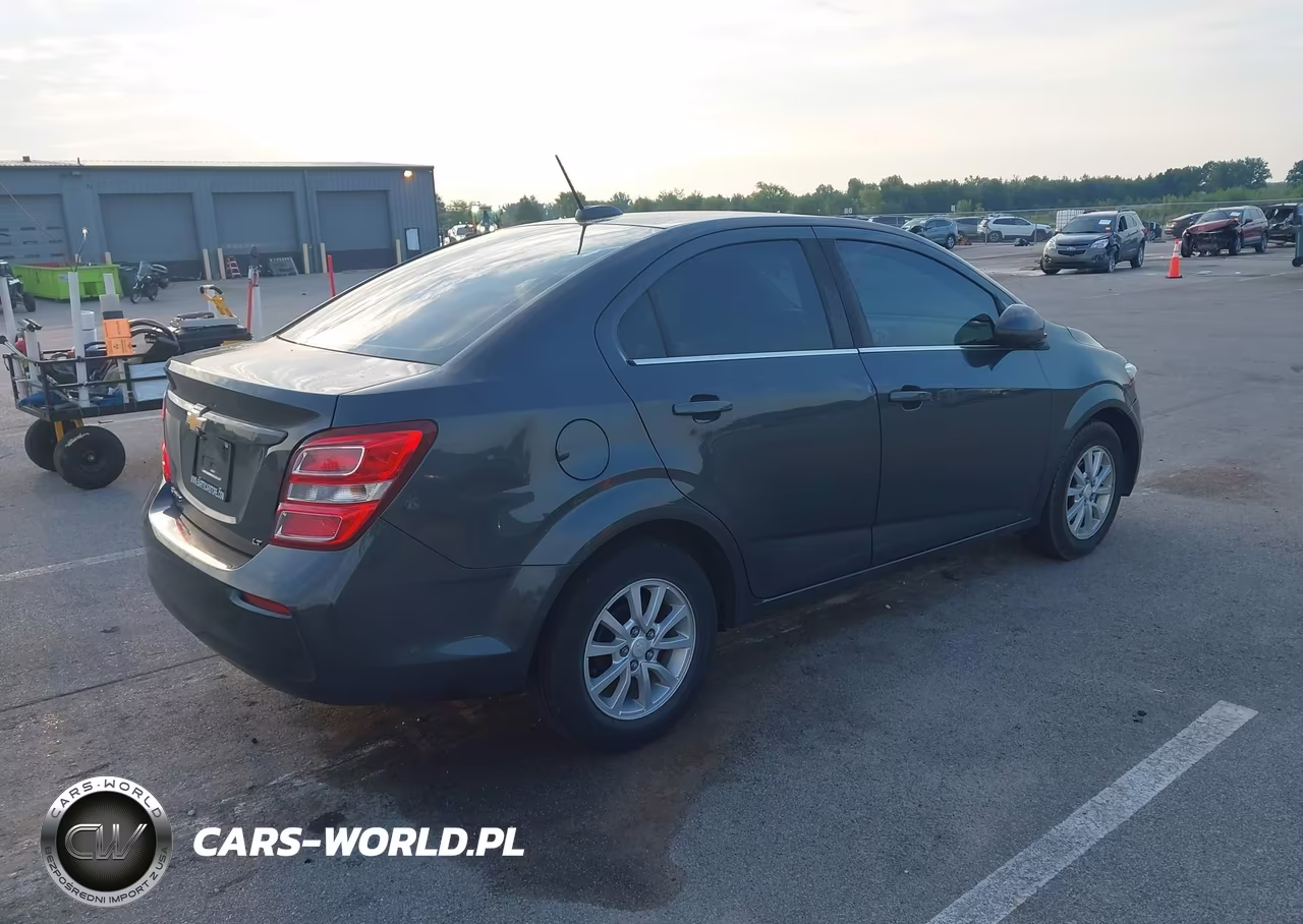 2017 Chevrolet Sonic Lt Auto VIN:1G1JD5SH4H4125198 - 4