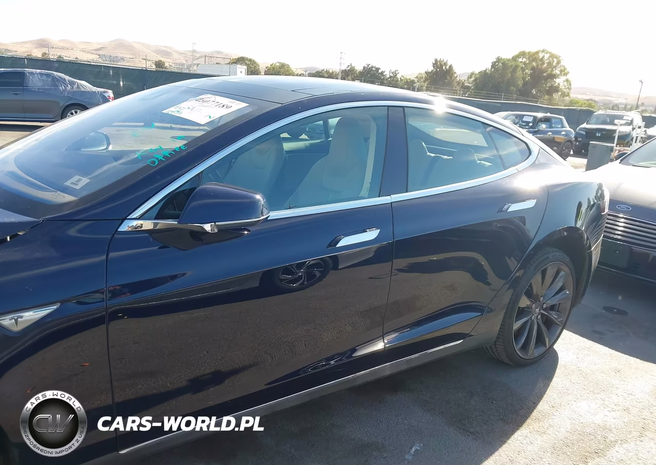 2014 Tesla Model S P85 VIN:5YJSA1H19EFP49901 - 14