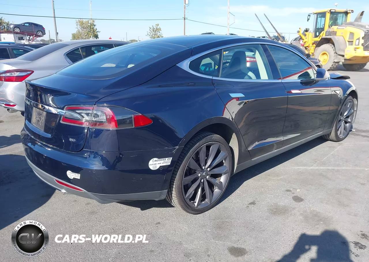 2014 Tesla Model S P85 VIN:5YJSA1H19EFP49901 - 4