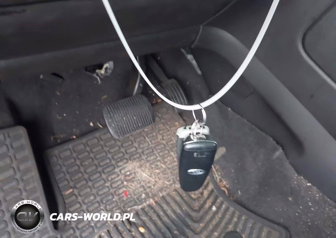 2016 Ford C-Max Energi Sel VIN:1FADP5CU0GL115740 - 11