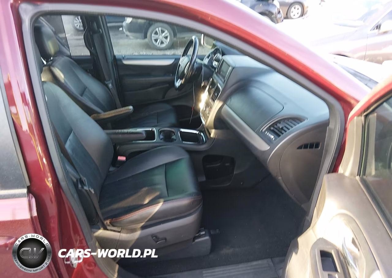 2019 Dodge Grand Caravan Gt VIN:2C4RDGEG2KR632260 - 5