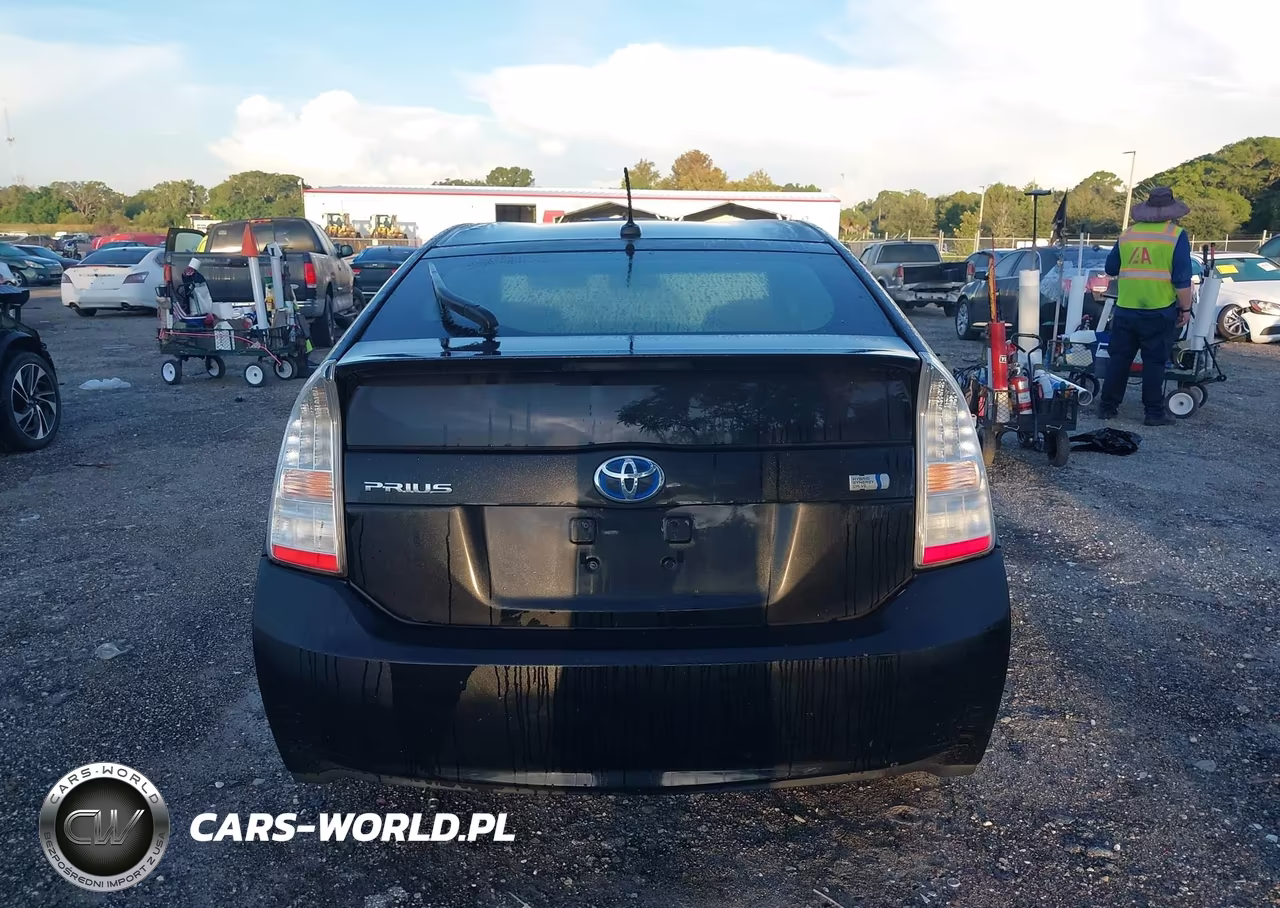 2011 Toyota Prius Two VIN:JTDKN3DU1B1439410 - 16