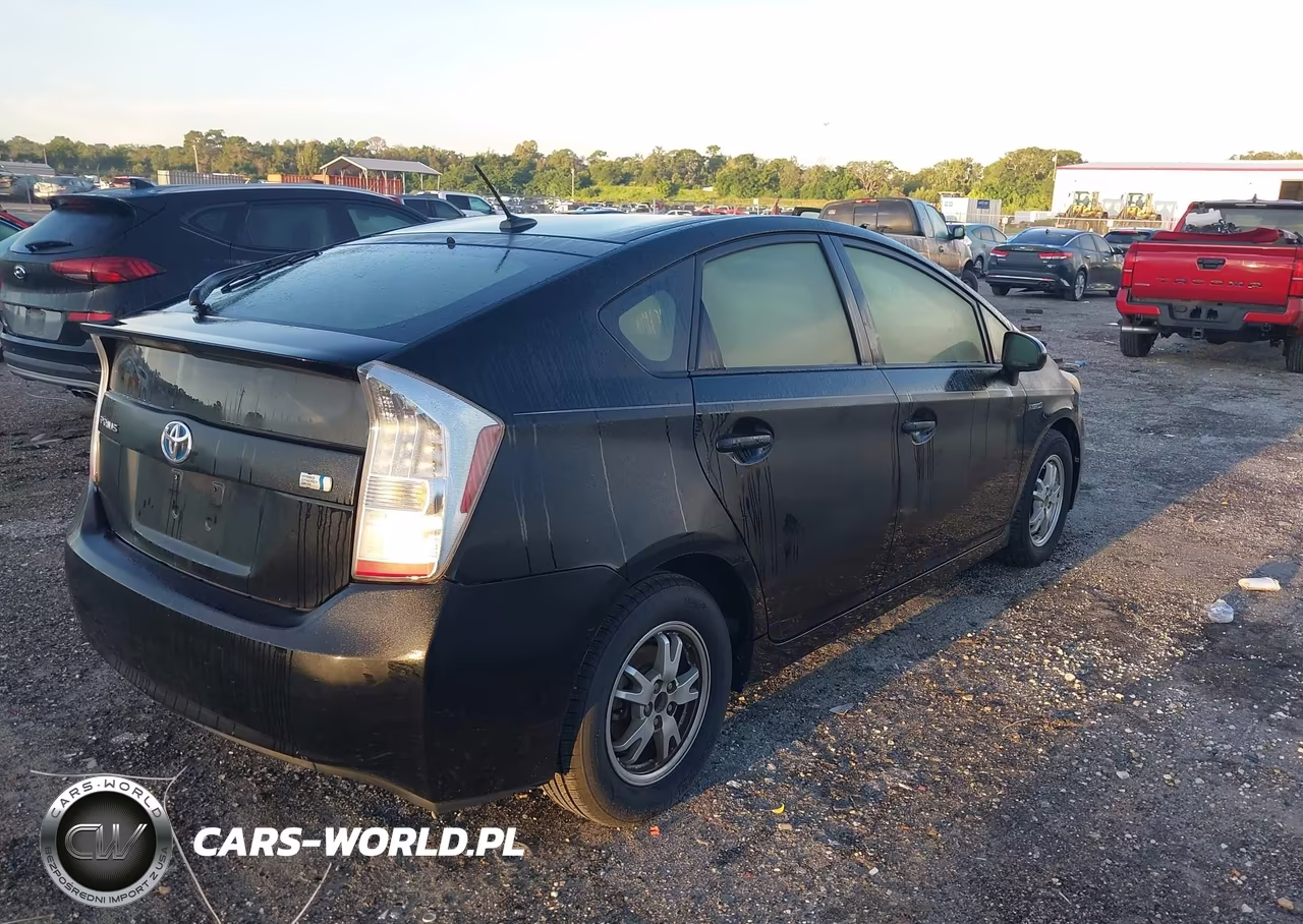 2011 Toyota Prius Two VIN:JTDKN3DU1B1439410 - 4