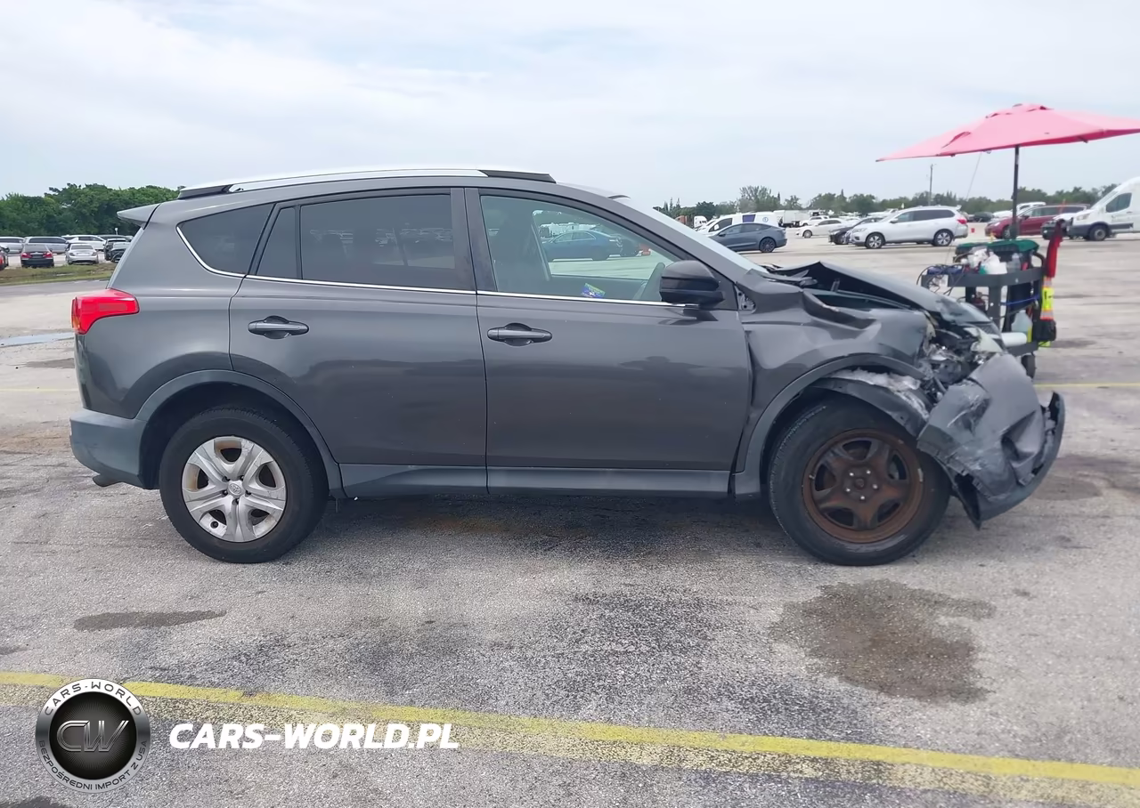 2015 Toyota Rav4 Le VIN:2T3BFREV6FW263436 - 12