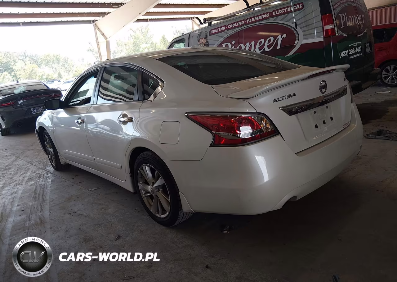 2015 Nissan Altima 2.5 Sv VIN:1N4AL3AP4FC145807 - 3