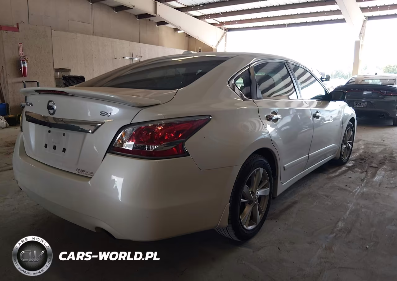 2015 Nissan Altima 2.5 Sv VIN:1N4AL3AP4FC145807 - 4