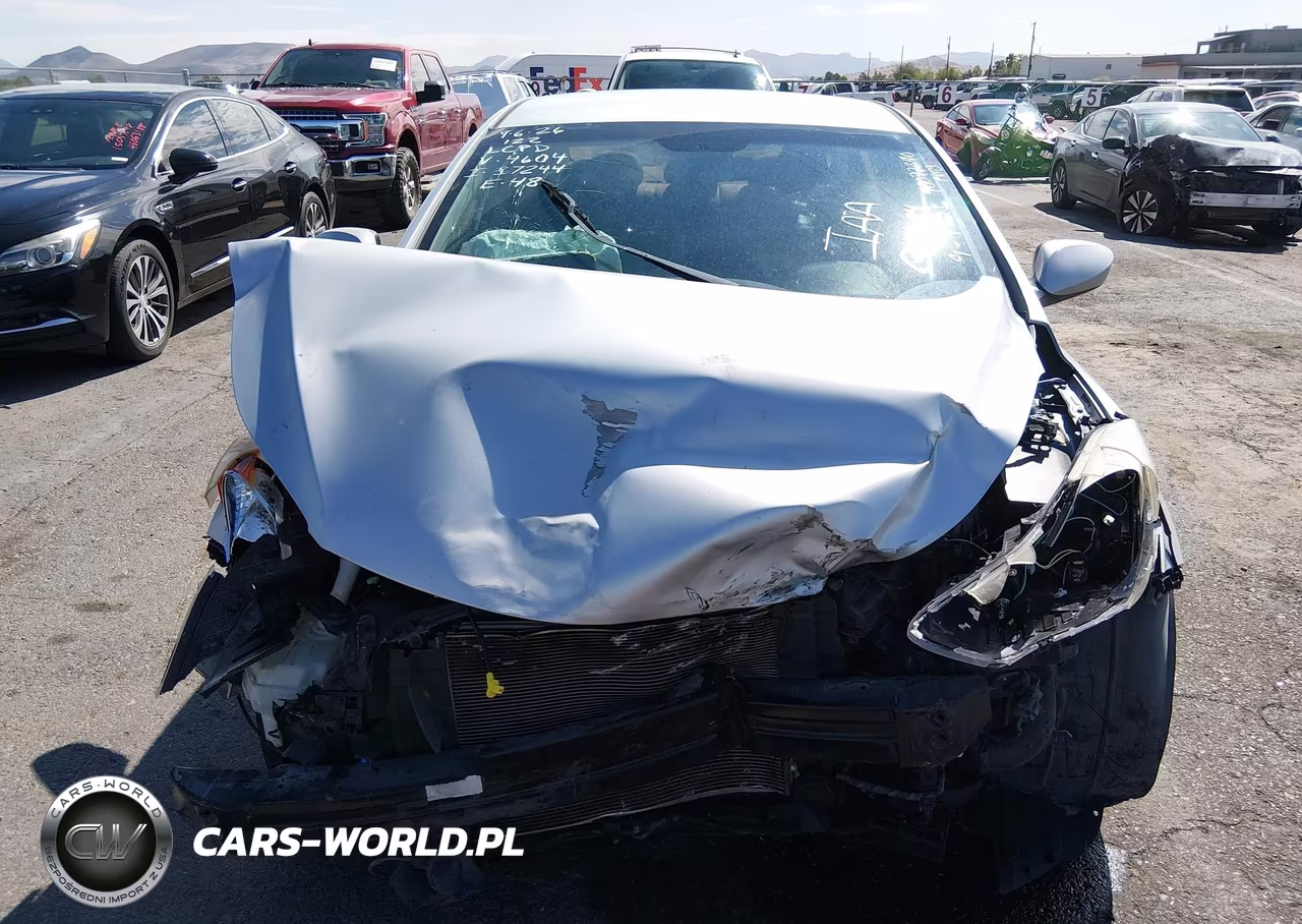 2012 Hyundai Elantra Gls VIN:5NPDH4AE0CH074604 - 12