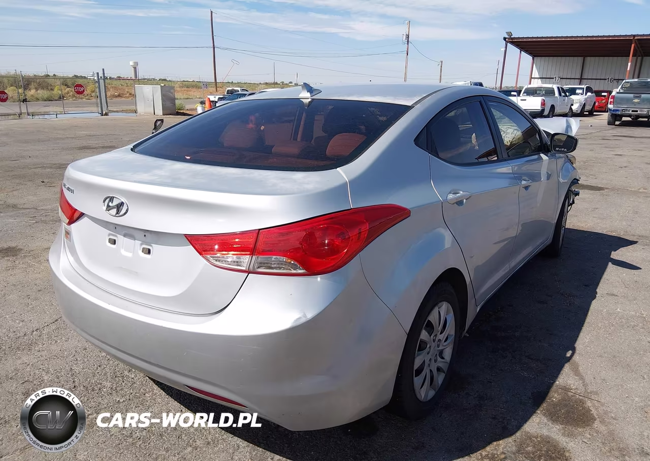 2012 Hyundai Elantra Gls VIN:5NPDH4AE0CH074604 - 4