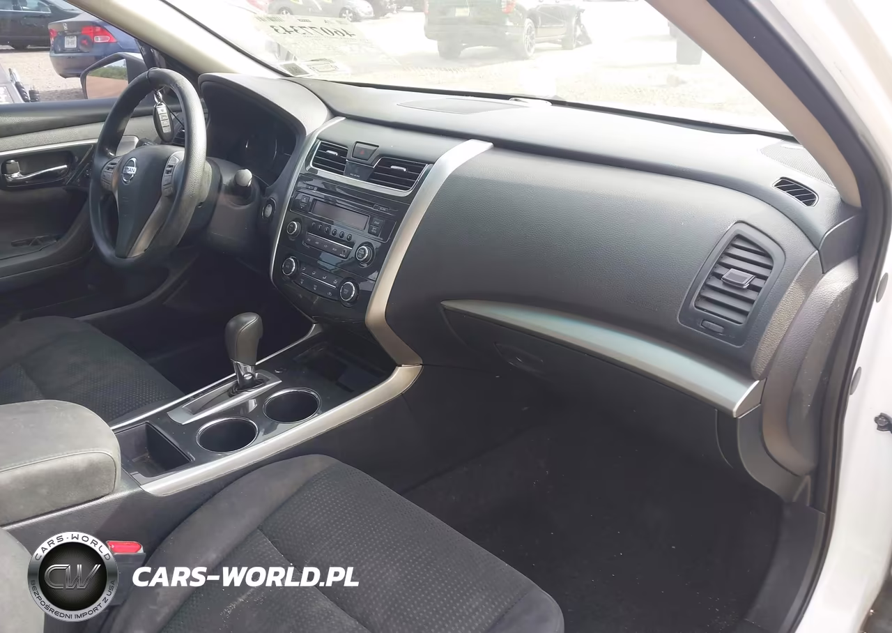 2014 Nissan Altima 2.5 S VIN:1N4AL3AP8EN371741 - 5