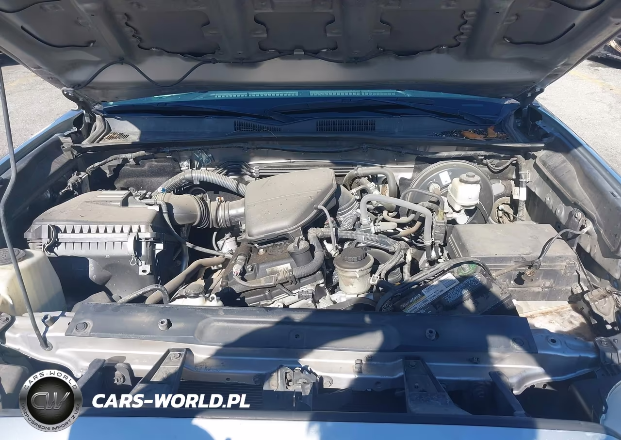 2018 Toyota Tacoma Sr VIN:5TFRX5GN3JX107313 - 10