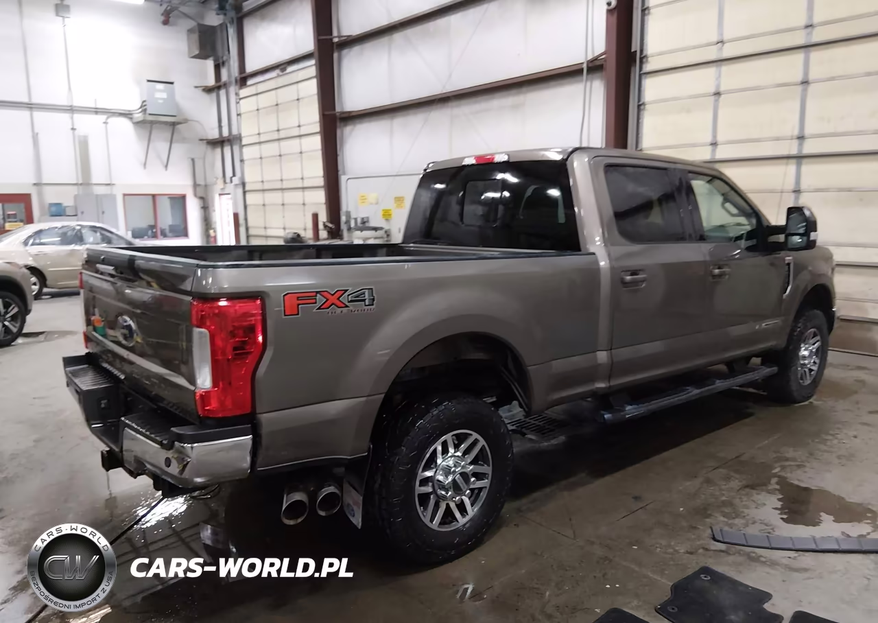 2018 Ford F-350 Lariat VIN:1FT8W3BT8JEB71853 - 4