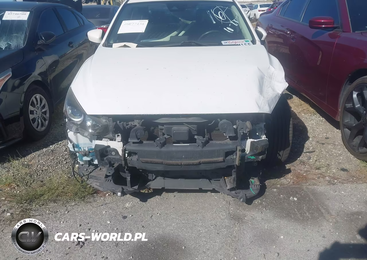 2018 Mazda Mazda3 Touring VIN:3MZBN1V32JM191810 - 13